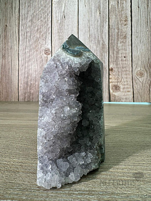 Amethyst-Druse Brasilien-Spitze - Obelisk 10