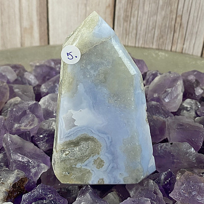 Chalcedony spike KO5