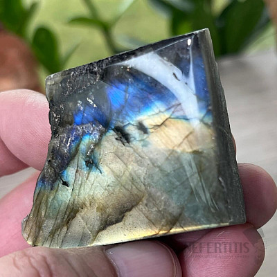 Labradorite Polished Madagascar 82