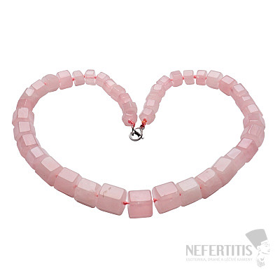 Rose quartz necklace made of cut beads