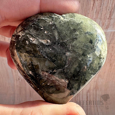 Prehnite heart 1