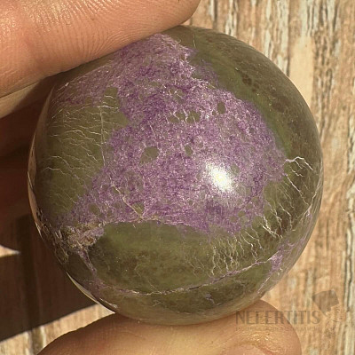 Stichtite ball 9