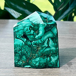 Malachite spire - obelisk 9