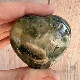 Prehnite heart 5