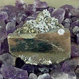 Pyrite druse KO4