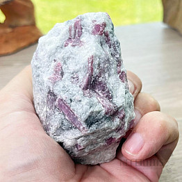 Tourmaline rubellite in parent rock AA quality 7