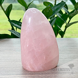 Rose quartz polished freeform Madagascar 1