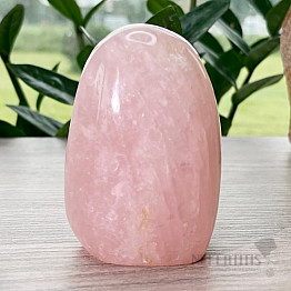 Rose quartz polished freeform Madagascar 3