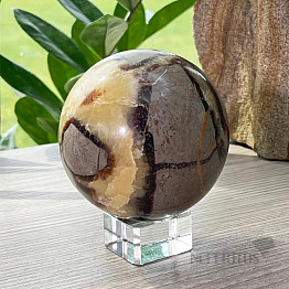 Septaria polished ball Madagascar 8