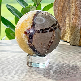 Septaria polished ball Madagascar 9