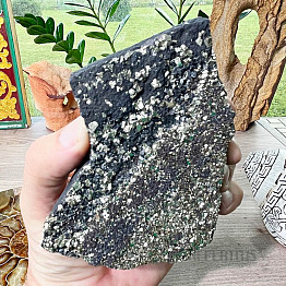 Raw shungite with pyrite 4